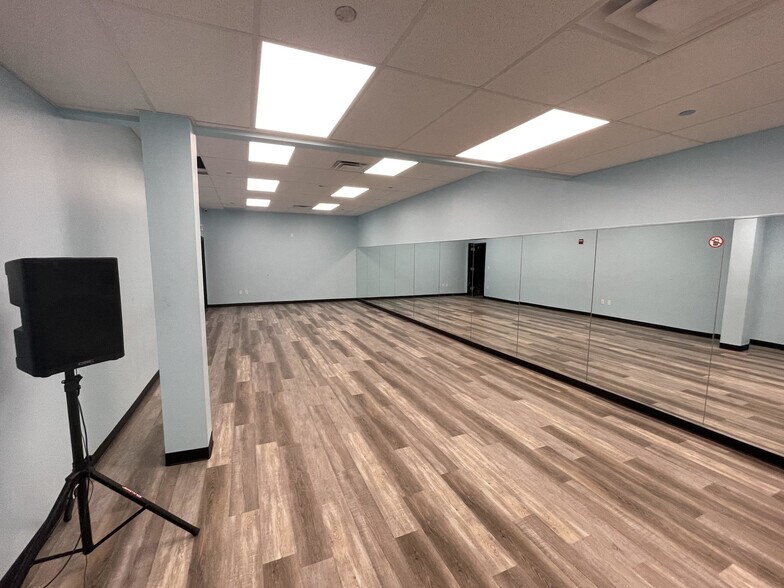 6209 W North Ave, Oak Park, IL à vendre - Photo intérieure - Image 3 de 5