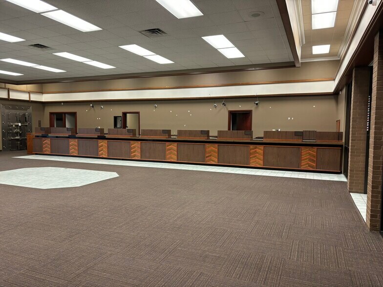 327 S Ash St, Malvern, AR à vendre - Photo intérieure - Image 2 de 5