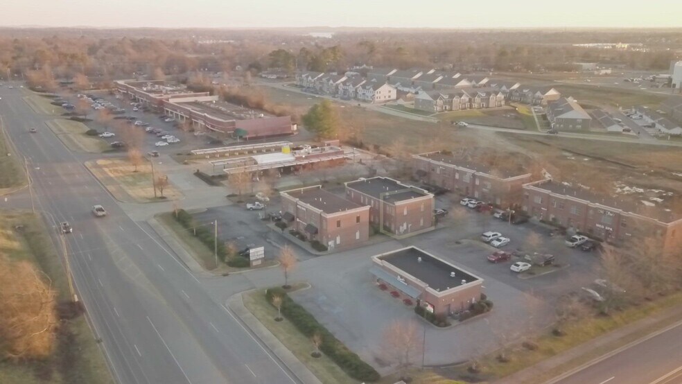 180 N Belvedere Dr, Gallatin, TN à louer - Vidéo sur l’inscription commerciale - Image 2 de 30