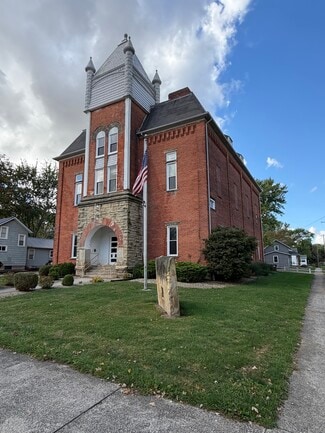 Plus de détails pour 34 Pleasant St, Wakeman, OH - Spécialité à vendre