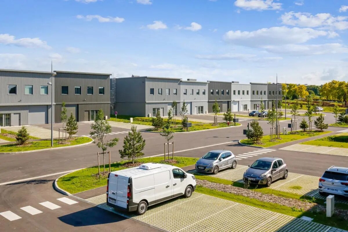 Avenue De La Demi-Lune, Roissy-en-France à louer Photo du bâtiment- Image 1 de 14