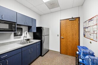 3703 Doty Rd, Woodstock, IL for lease Interior Photo- Image 1 of 15