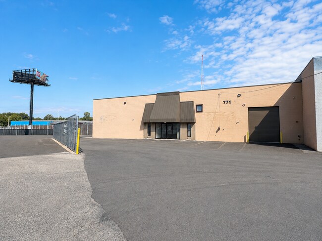 More details for 771 Creek Rd, Bellmawr, NJ - Industrial for Lease