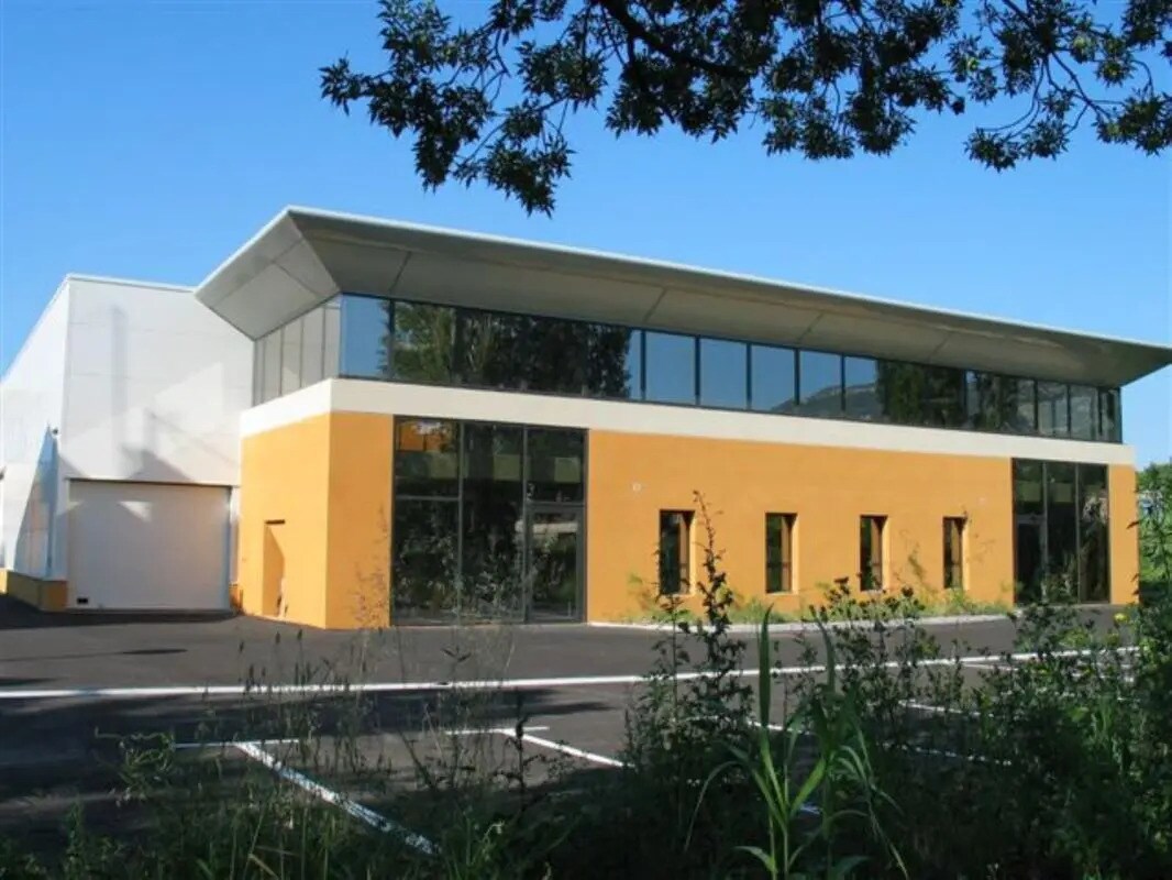 Flex dans Aubagne à louer Photo du bâtiment- Image 1 de 11