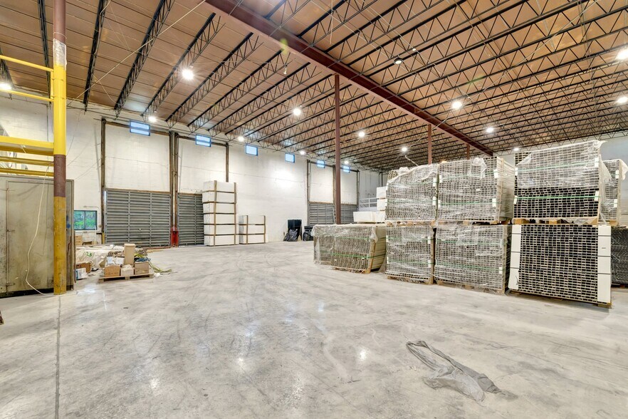 3490 Oleander Ave, Fort Pierce, FL à vendre - Photo intérieure - Image 3 de 23