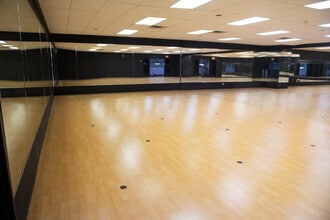 100 Marchwood Rd, Exton, PA for lease Building Photo- Image 1 of 12