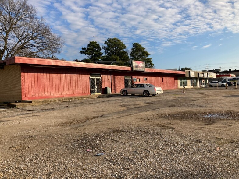 5162 Millbranch Rd, Memphis, TN à louer - Photo du bâtiment - Image 1 de 2