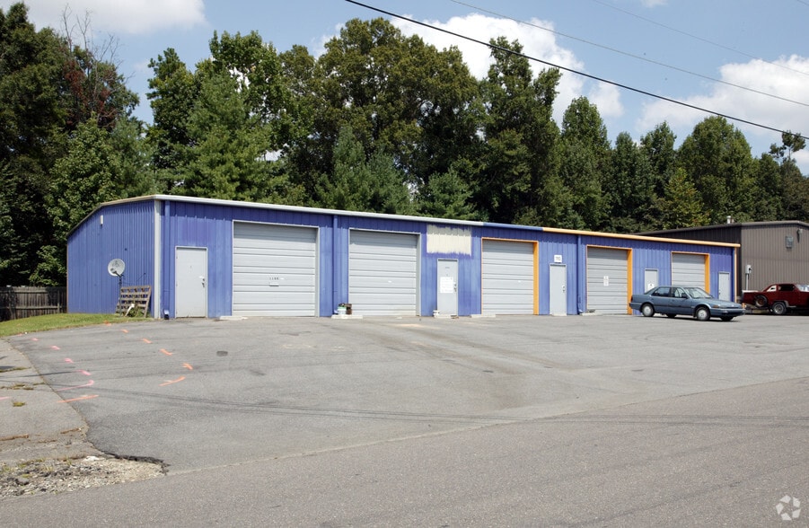 110A-110E Griffith Plaza Dr, Winston-Salem, NC for lease - Building Photo - Image 2 of 5