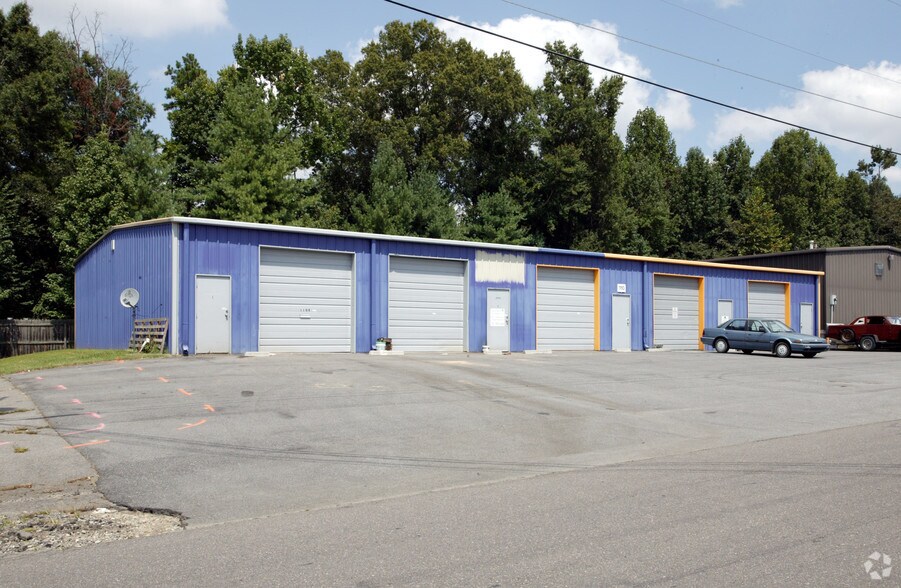 110A-110E Griffith Plaza Dr, Winston-Salem, NC à louer - Photo du bâtiment - Image 2 de 5