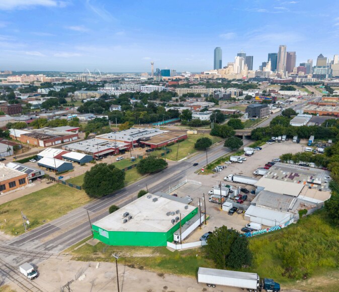 2438 S Cesar Chavez Blvd, Dallas, TX à vendre - Aérien - Image 2 de 7
