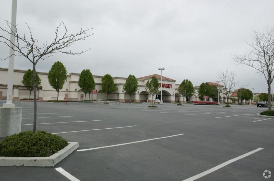 2305 Theater Dr, Paso Robles, CA for lease - Primary Photo - Image 2 of 10