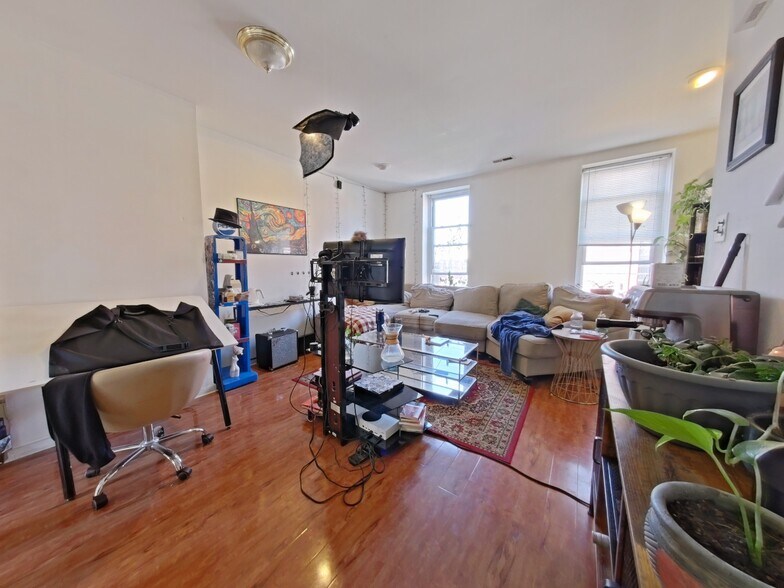 2041 N 15th St, Philadelphia, PA à vendre - Photo du bâtiment - Image 3 de 37