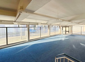 Plus de détails pour 67 Wellington Rd, Rhyl - Commerce de détail à vendre