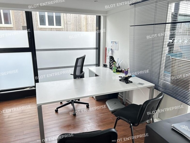 Office in Brest for lease - Interior Photo - Image 3 of 7
