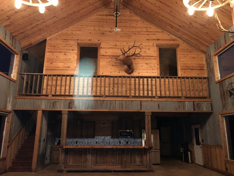 608 Farm to Market 1818 rd, Diboll, TX for sale - Interior Photo - Image 3 of 6