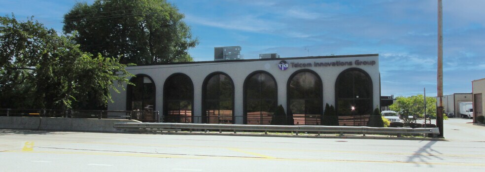 125 N Prospect Ave, Itasca, IL à vendre - Photo du bâtiment - Image 2 de 11