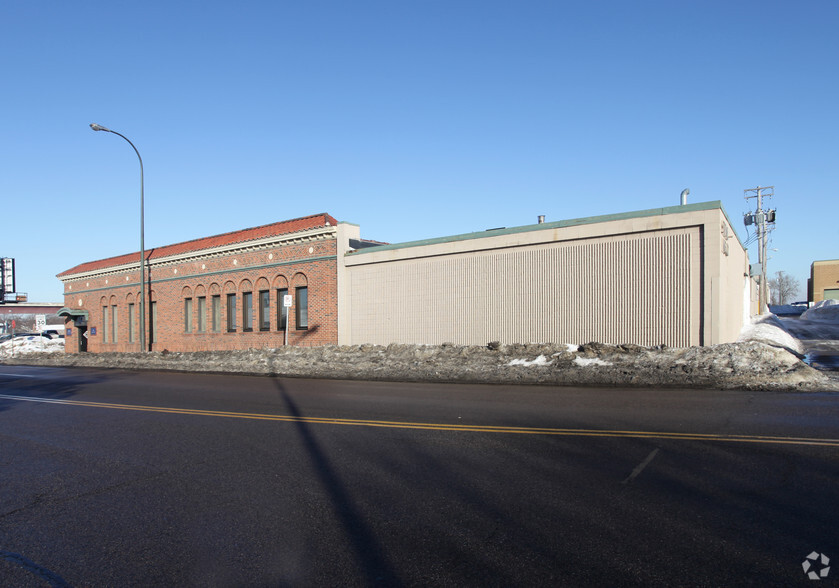 260 N Plymouth Ave, Minneapolis, MN for sale - Building Photo - Image 3 of 4