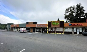 3202-3210 Ocean Beach Hwy, Longview, WA for lease Interior Photo- Image 1 of 6