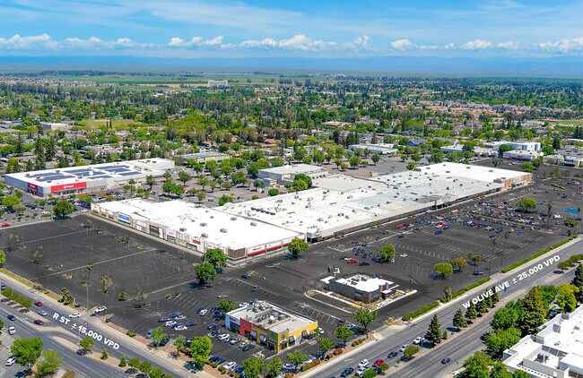 More details for 645 Fairfield Dr, Merced, CA - Retail for Lease