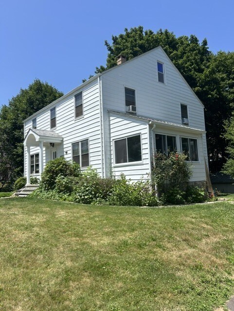 26 Edgewood Pl, Meriden, CT à vendre Photo principale- Image 1 de 8