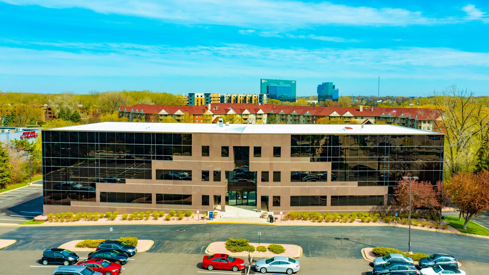 9800 Shelard Pkwy, Plymouth, MN for lease Primary Photo- Image 1 of 9