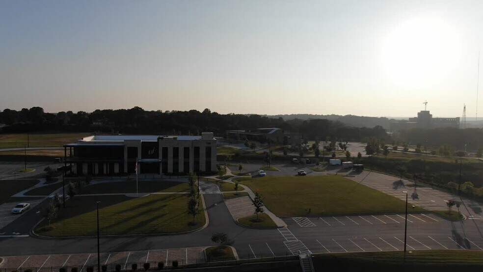 100 Highpoint Park Way, Braselton, GA à vendre - Vidéo sur l’inscription commerciale - Image 2 de 95