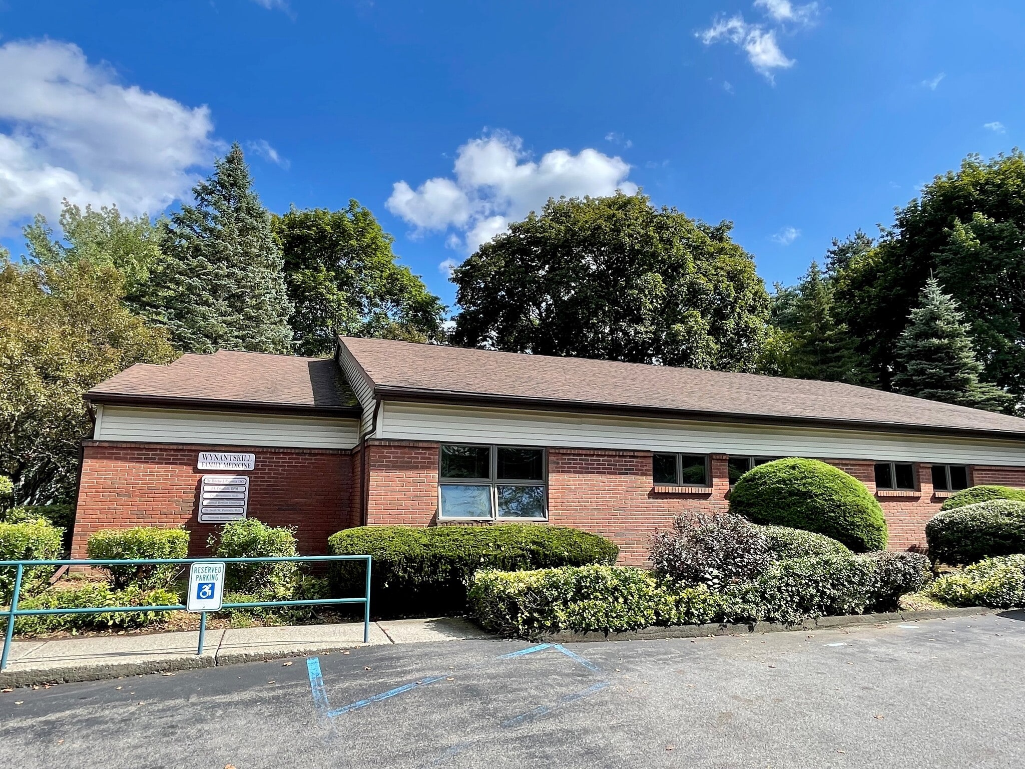 9 W Sand Lake Rd, Wynantskill, NY for lease Primary Photo- Image 1 of 6