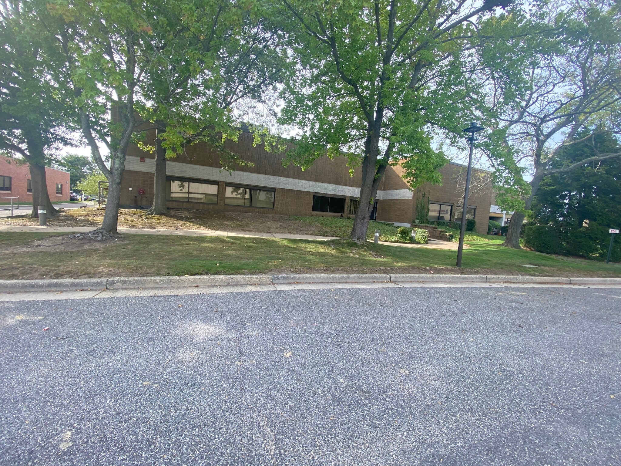 81 Executive Blvd, Farmingdale, NY for lease Interior Photo- Image 1 of 8