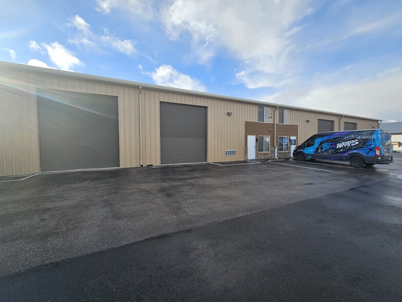 3612 Galt Ct, Rapid City, SD for lease - Primary Photo - Image 1 of 11