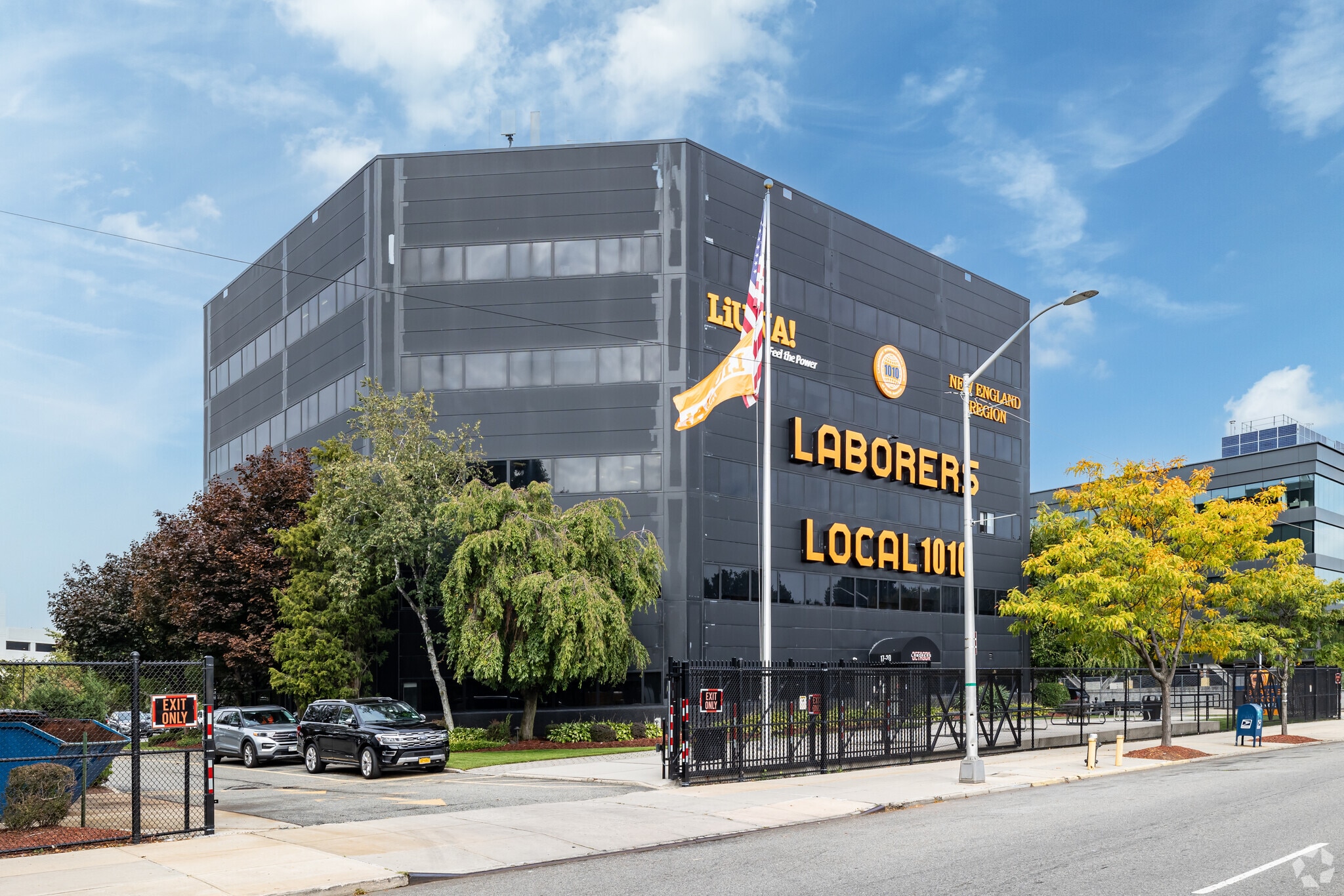 1720 Whitestone Expy, Whitestone, NY for lease Primary Photo- Image 1 of 19