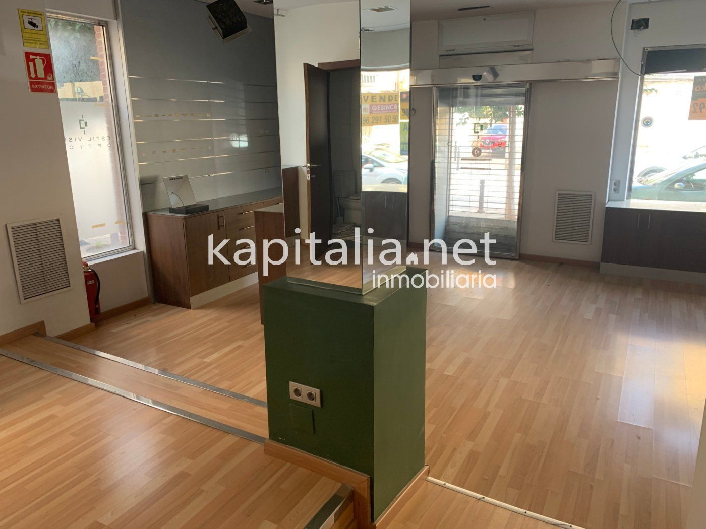 Retail in València, Valencia for sale Building Photo- Image 1 of 8
