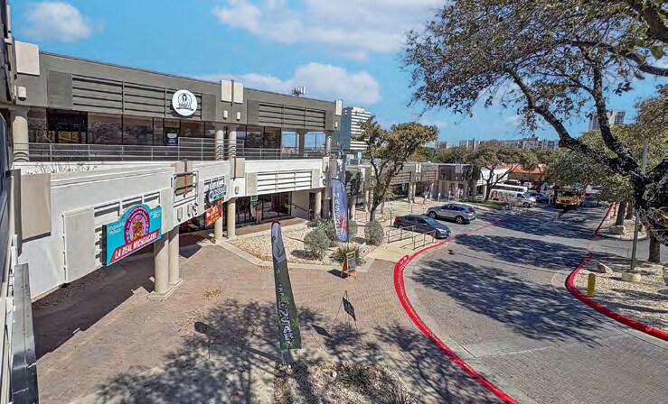 7271 Wurzbach Rd, San Antonio, TX à louer - Photo du bâtiment - Image 2 de 19