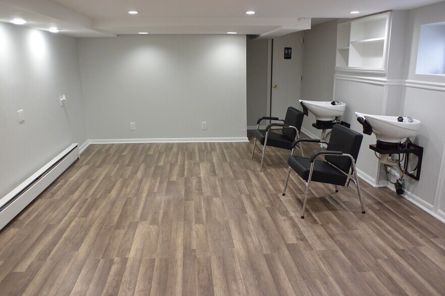 5862 Christian St, Philadelphia, PA à louer - Photo du bâtiment - Image 3 de 15