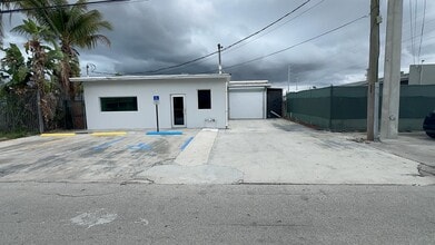 1420 NE 131st St, North Miami, FL à louer Photo intérieure- Image 1 de 1