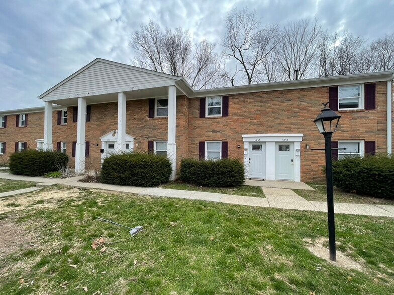 5241 Boy Scout Rd, Indianapolis, IN à vendre - Photo du bâtiment - Image 2 de 6