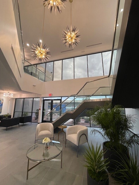 19601 N Black Canyon Hwy, Phoenix, AZ for lease Primary Photo- Image 1 of 37