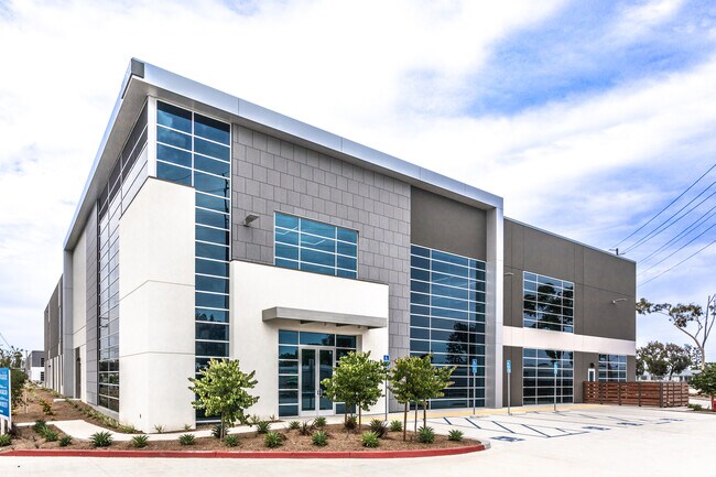 Plus de détails pour 12772 Monarch St, Garden Grove, CA - Industriel à louer