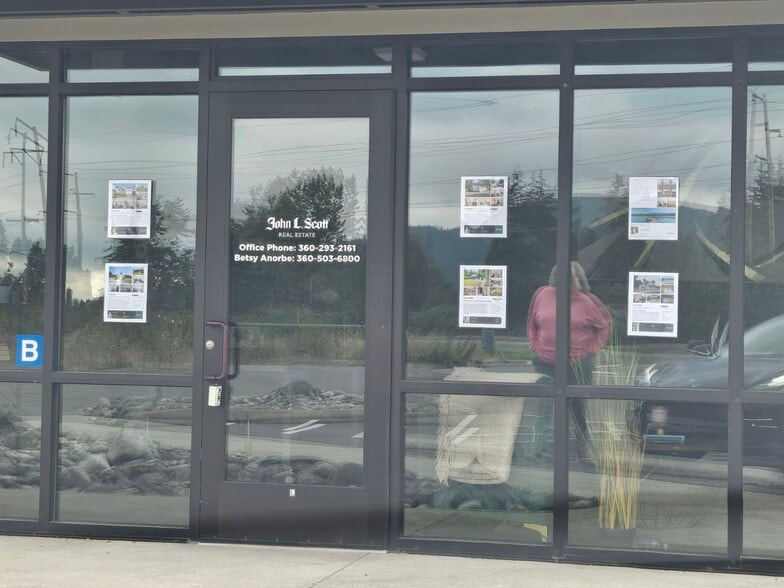 1320 E Moore St, Sedro Woolley, WA à louer - Photo du bâtiment - Image 2 de 6