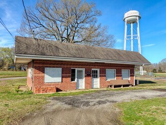 Plus de détails pour 433 Cedar St, Gleason, TN - Spécialité à vendre