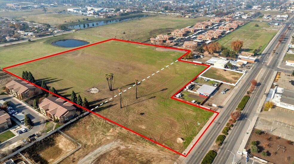 2542 S Elm Ave, Fresno, CA à vendre - Photo du bâtiment - Image 2 de 10