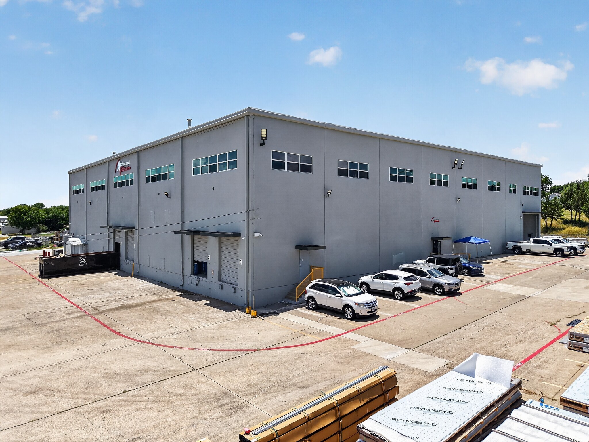 2106-2110 E Richmond Ave, Fort Worth, TX for lease Building Photo- Image 1 of 10