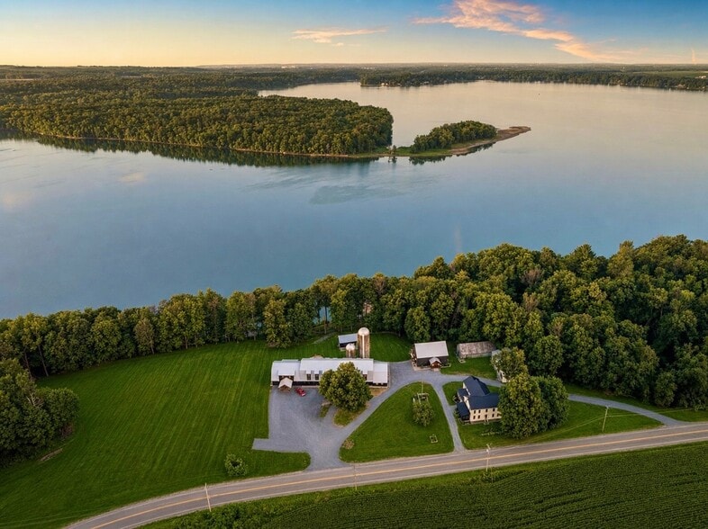 6904 Stokes Westernville Rd, Ava, NY for sale - Primary Photo - Image 1 of 9