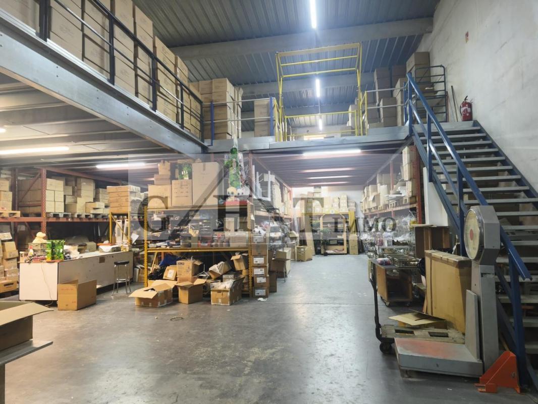 Industrial in Boissy-Saint-Léger for sale Interior Photo- Image 1 of 11