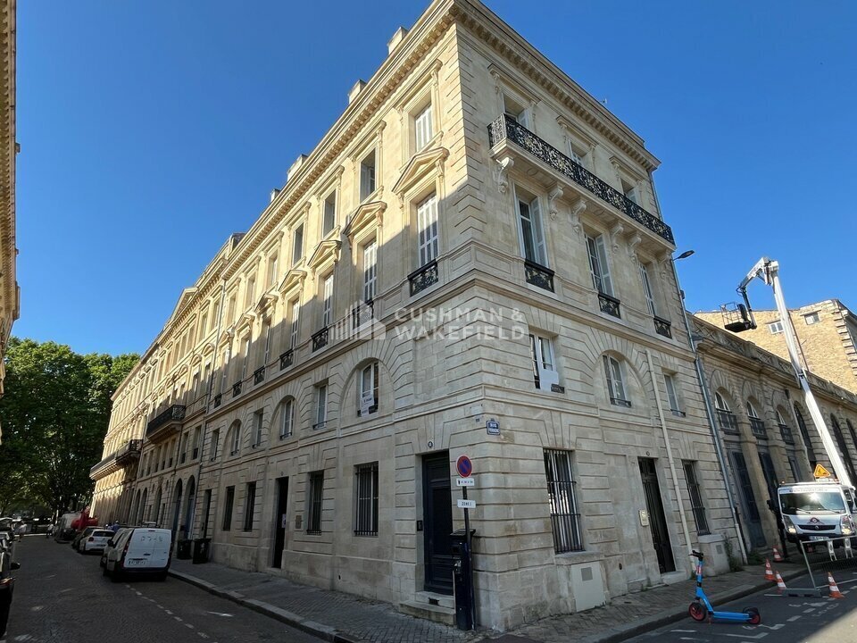 Office in Bordeaux for lease Building Photo- Image 1 of 12