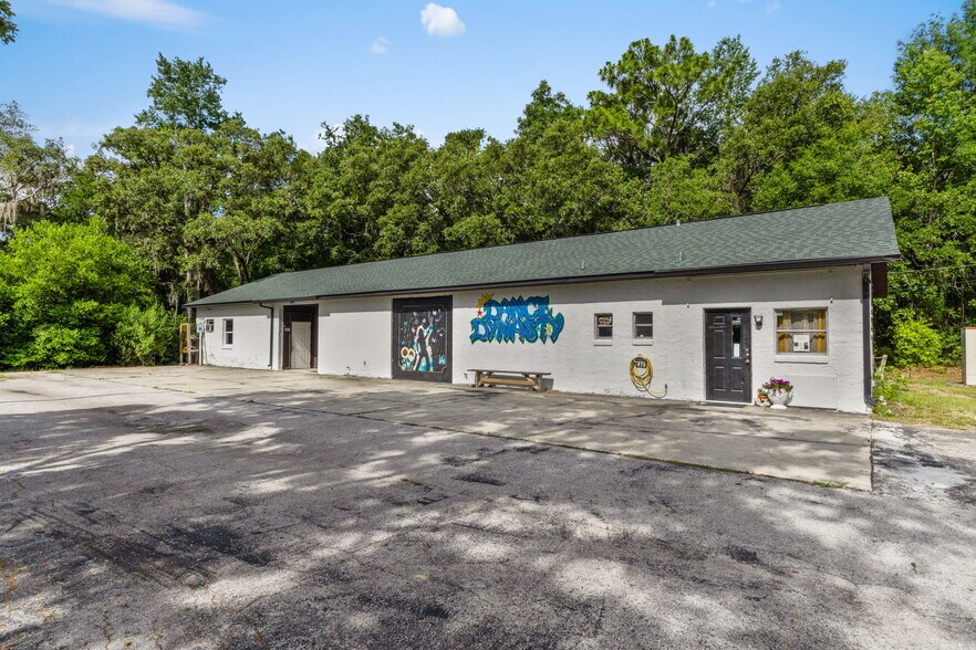 6950 W Homosassa Trl, Homosassa, FL à vendre - Photo du bâtiment - Image 2 de 27