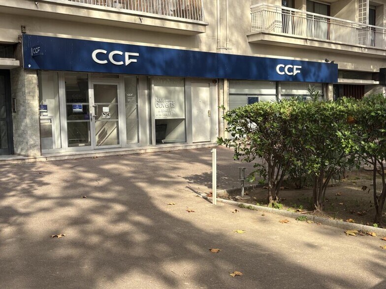 Commerce de détail dans Marseille à louer - Photo du bâtiment - Image 1 de 8
