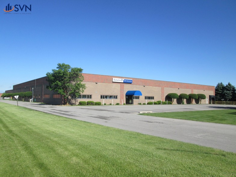 84 N Dugan Rd, Sugar Grove, IL for sale - Building Photo - Image 1 of 1