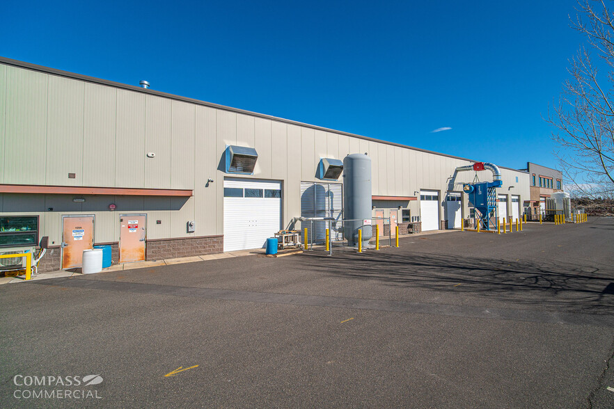 375 NE 11th St, Redmond, OR for lease - Building Photo - Image 3 of 7