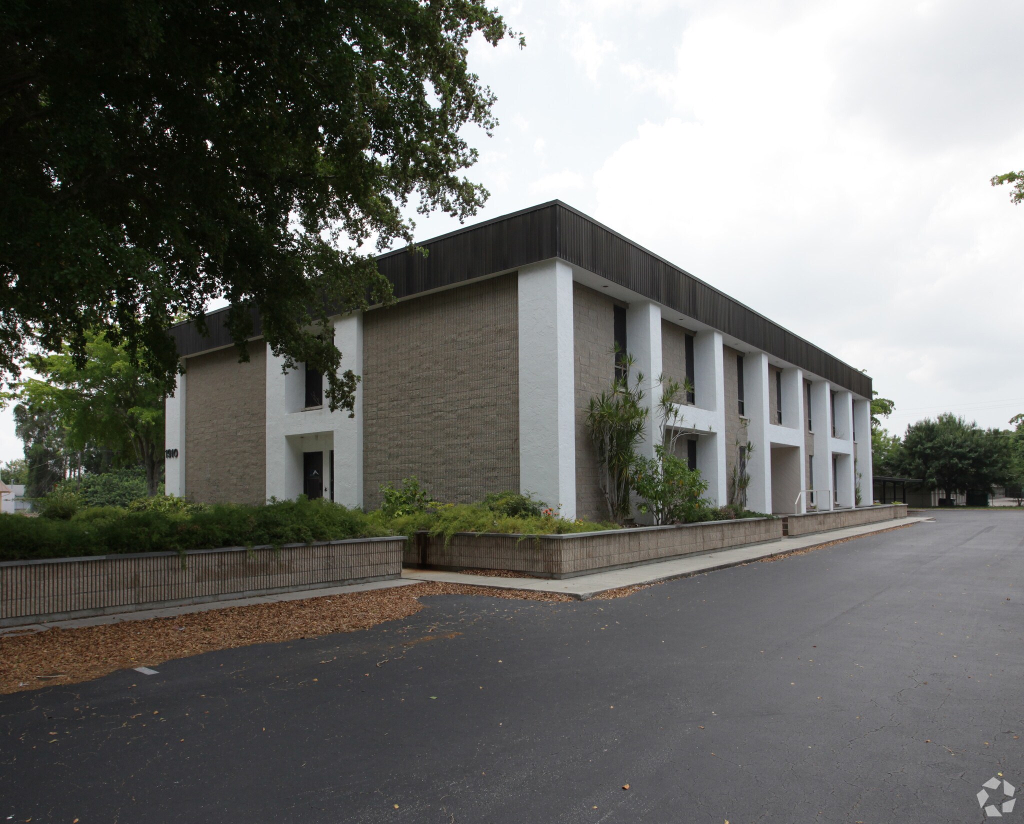 1910 Park Meadows Dr, Fort Myers, FL for lease Building Photo- Image 1 of 9