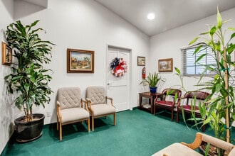 7255 Joshua Ln, Yucca Valley, CA à louer Photo intérieure- Image 1 de 5